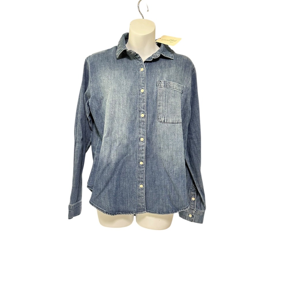 Universal Thread Denim Shirt Womens XS Blue Chambray Long Sleeve Button Down